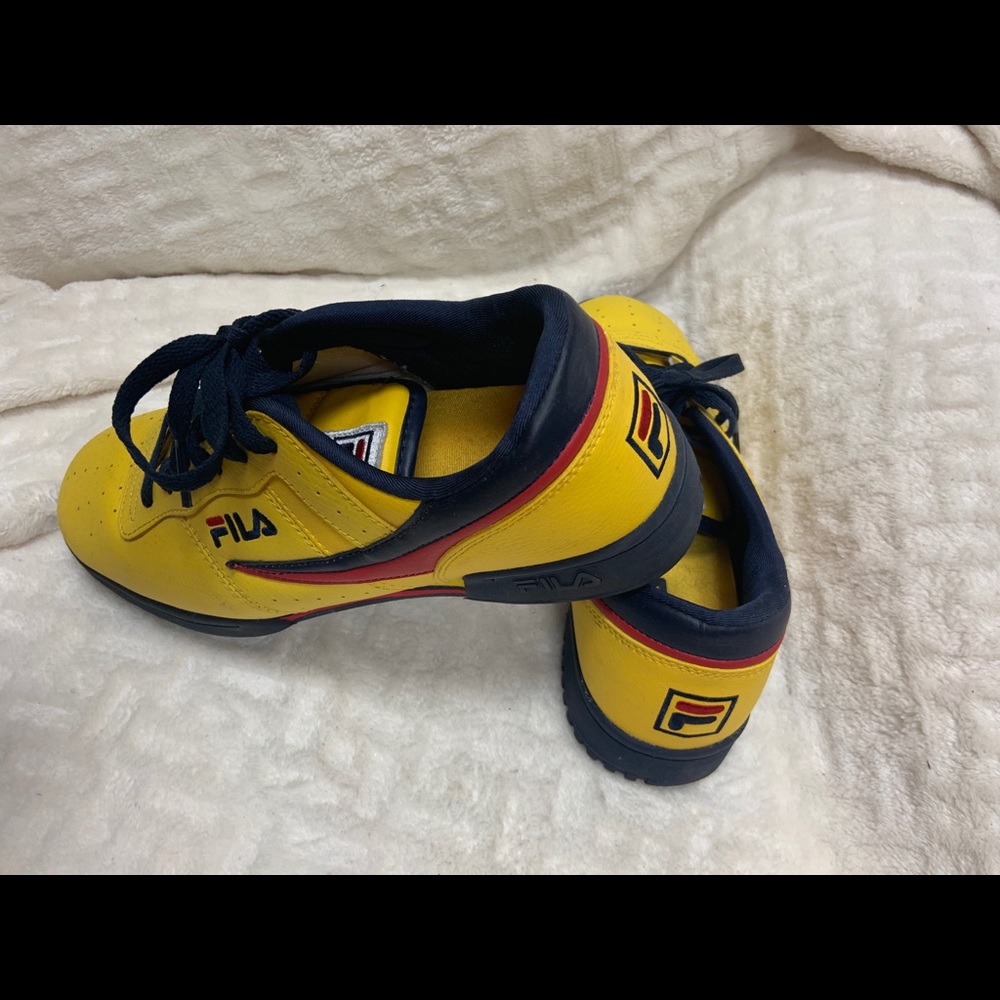 Running shoes - Picture 3 of 3